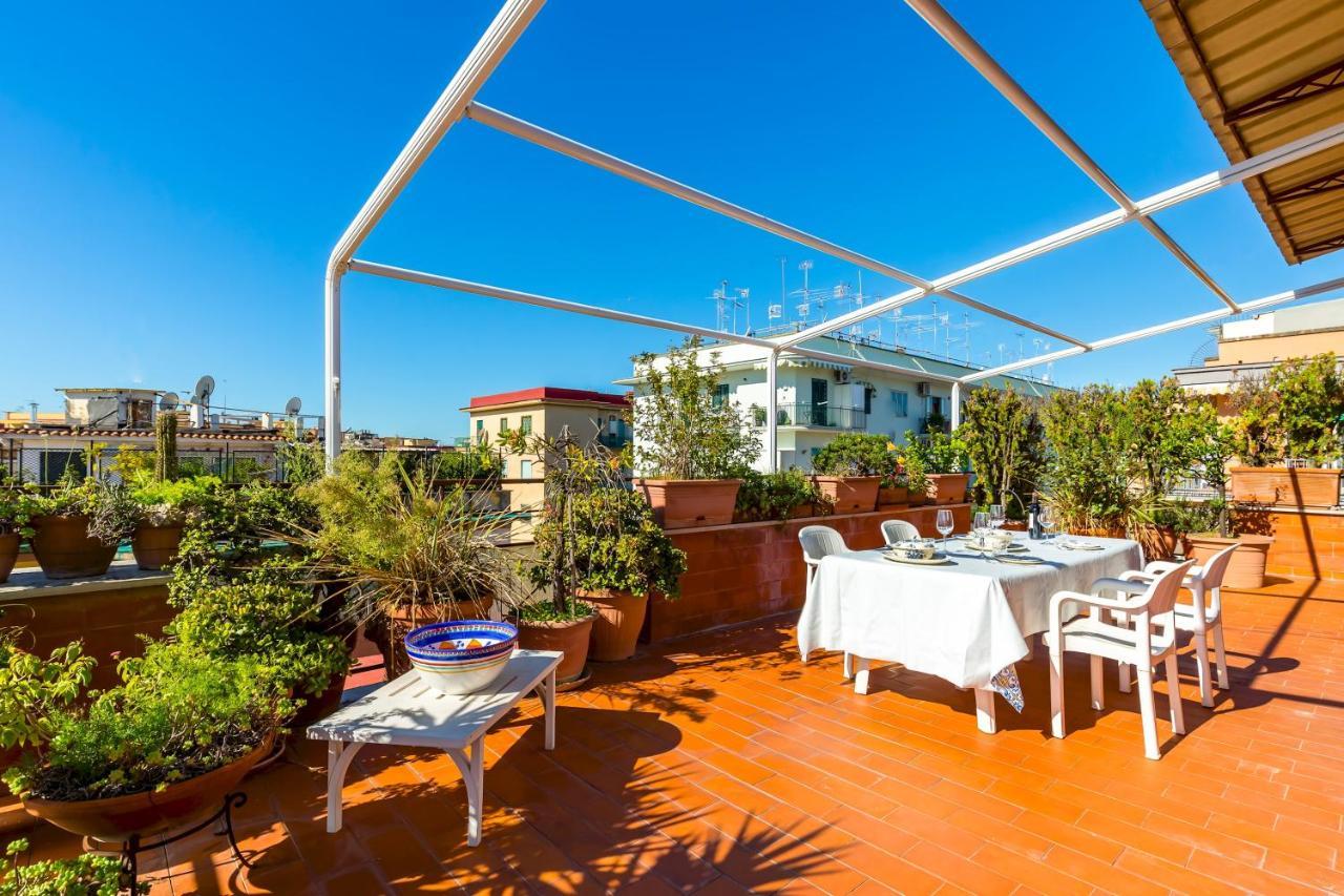 Terrazza 30 By Napoliapartments Nápoles Exterior foto